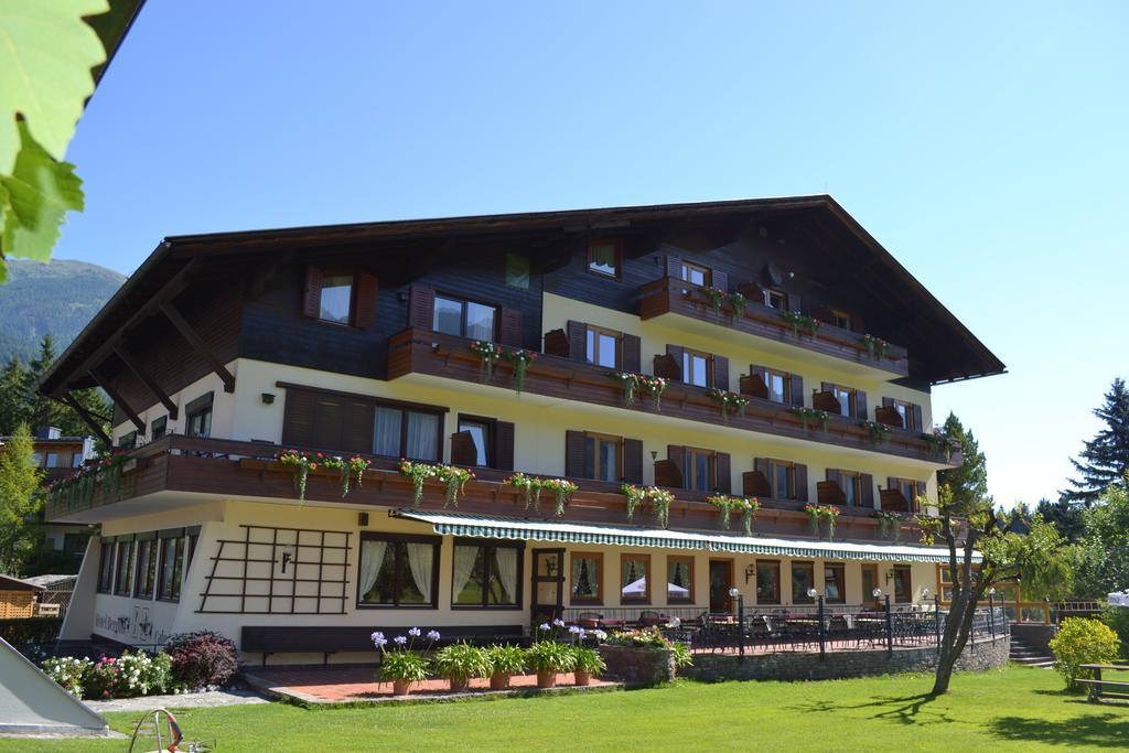 Hotel Berghof Berg im Drautal Exterior foto